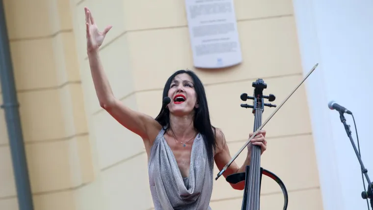 Ana Rucner uzvratila uvredljivim komentarima: 'Misija usješno završena. Jeste sretni?'