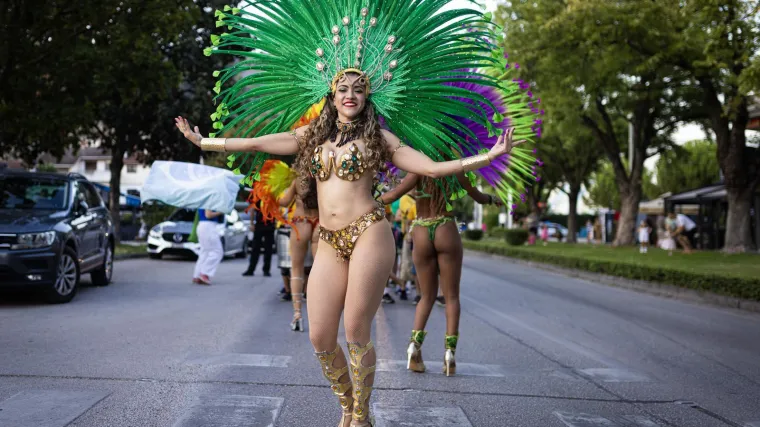 Brazilske plesačice napravile šou u susjedstvu: Ritam je pulsirao, a svi su gledali njih