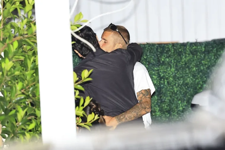 Što se dogodilo Bieberu? Kamera uhvatila trenutak kada ga je nešto jako dirnulo