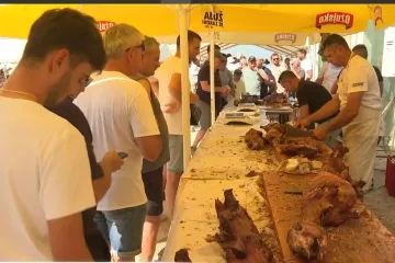 Vrućina prži, ali se janjetina vrti: Benkovac je kralj hrvatskih sajmova! Orilo ili gorilo, to se ne propušta