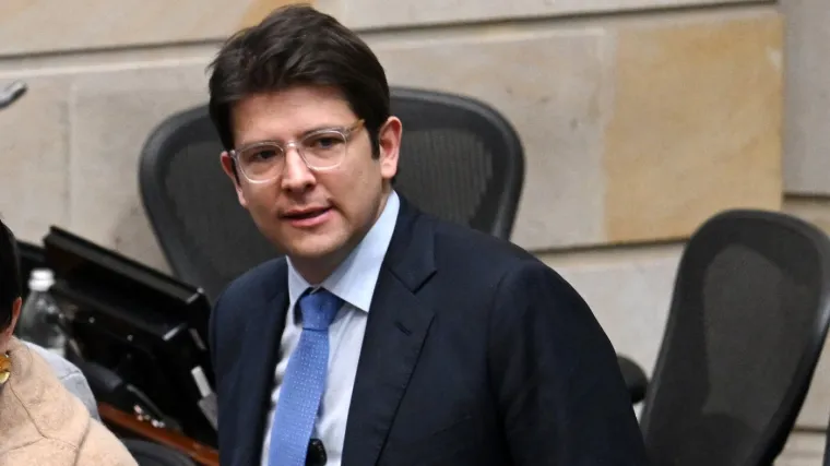 Kolumbijski senator preminuo dva mjeseca nakon atentata: Pucali su mu u glavu tijekom govora