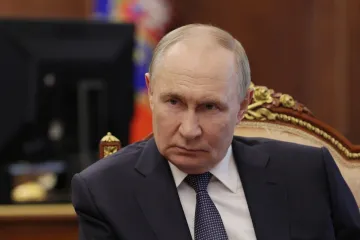 Isplivala jeziva priča o Putinovoj majci: 'Vilama ju je udario u lice i iskopao oko'