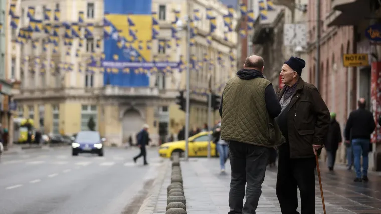A mislili ste da smo mi najgori? Naši susjedi u deset godina dobili 100.000 novih umirovljenika