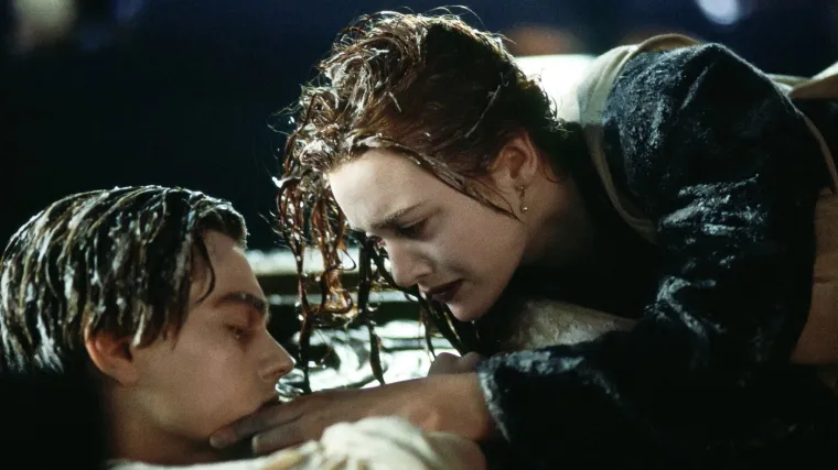 Redatelj proveo test i riješio dilemu poznate scene iz Titanica: Je li Jack mogao preživjeti?