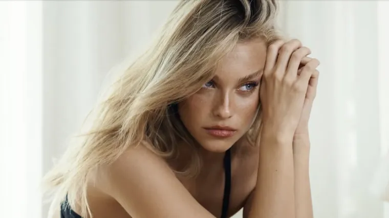 Najveća zavodnica varala nogometnu zvijezdu! Fatalna plavuša voli biti u zaleđu