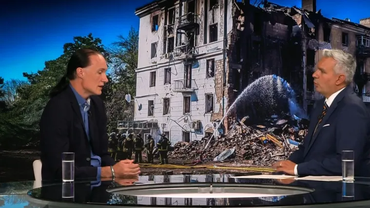 Trump otkriva karte, Putin ih skriva. Dok svijet čeka njihov susret, gost Direkta obišao prve linije u Ukrajini