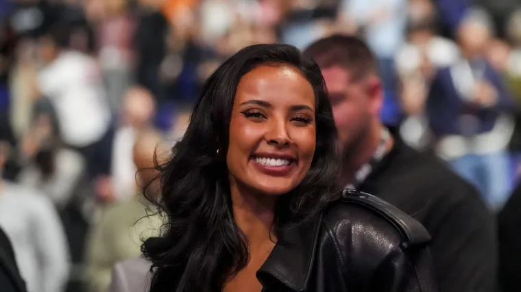 Je li ovo najljepša voditeljica na svijetu? Zaraznim osmijehom i oblinama zaludila svijet