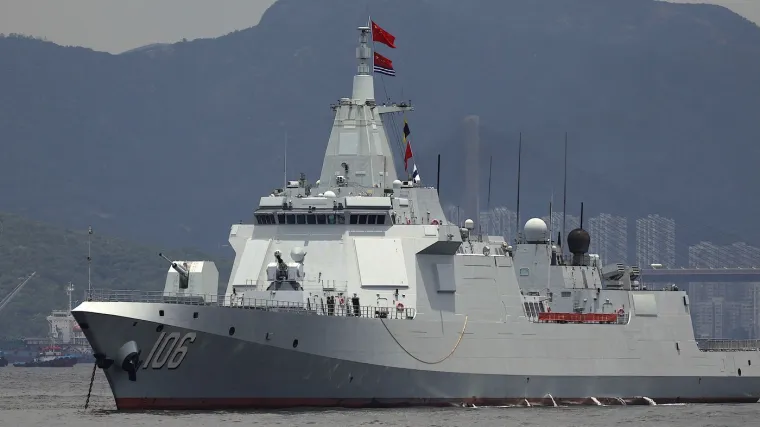 Drama u blizini spornog grebena: Kinezi otjerali američki razarač