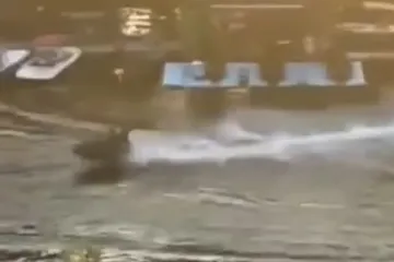 Pijani manijak na skuteru gazio djecu, objavljena uznemirujuća snimka: 'Ubojico!'