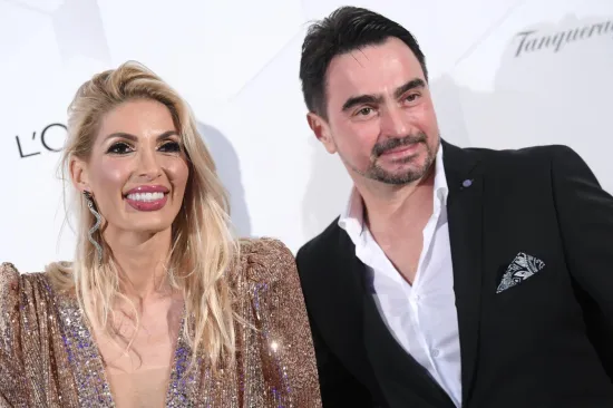 Jole na romantičnoj večeri sa suprugom: Ona pripijenom haljinom izazvala oduševljenje fanova