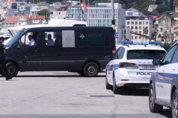 Brutalna tučnjava lokalaca i Nijemaca kod Novog Vinodolskog: 'Dobio je lopatom po glavi'