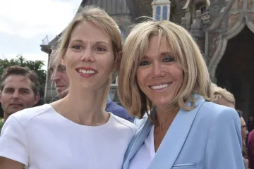 Majku joj optužili da je transrodna osoba, a očuh joj je mlađi od sestre: Ovo je kći Brigitte Macron