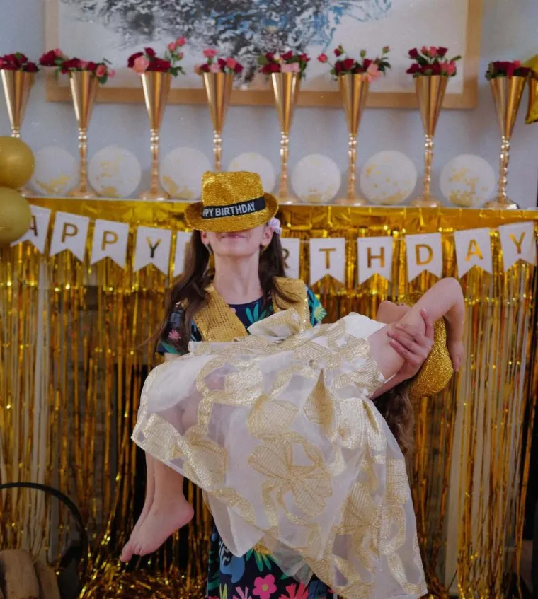 Hurem oduševila na 42. rođendanu – pokazala kćeri i iznenadila s čak četiri torte