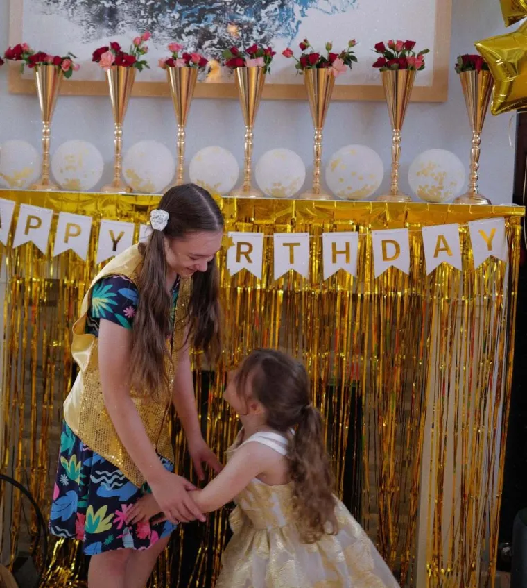 Hurem oduševila na 42. rođendanu – pokazala kćeri i iznenadila s čak četiri torte