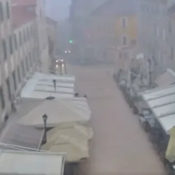 Oluja pogodila Sinj! Opet potekle bujice, temperatura drastična pala