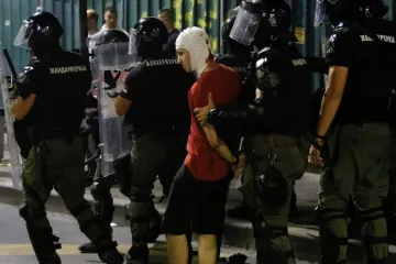 Ovako je Srbija izgledala sinoć: Detonacije, kaos i krv na ulici - potegnuo se i pištolj