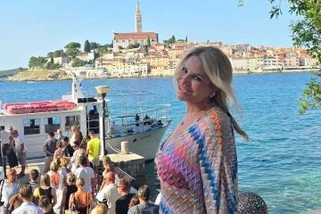 Iva Todorić uživala u Rovinju: U kratkim hlačama pokazala obline