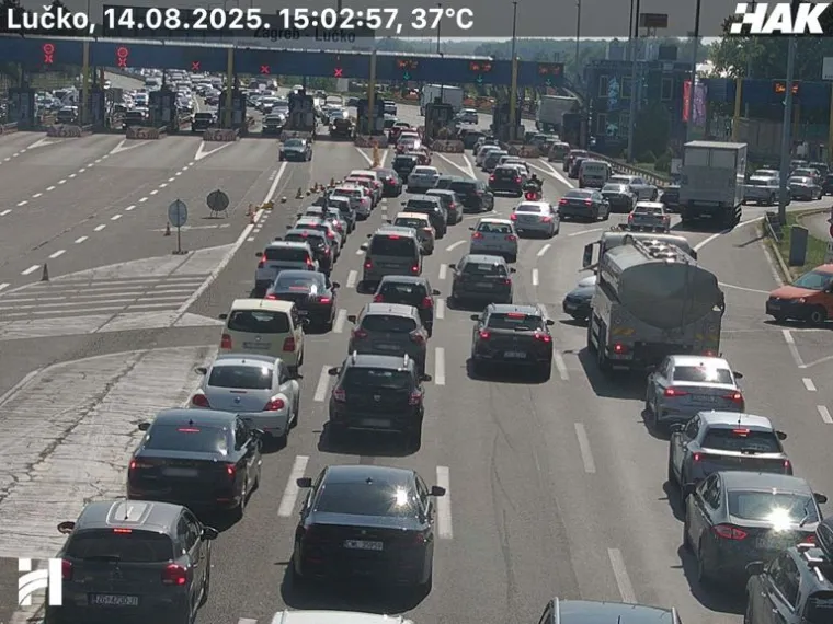 Kolone i gužve na svim cestama, promet dodatno usporavaju prometne nesreće