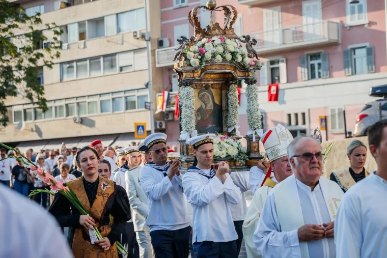 Blagdan je Velike Gospe! Znate li što danas slavimo i zašto je to jedan od najvažnijih katoličkih blagdana?