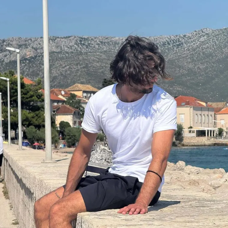 'Gospodin Savršeni' Šime Elez objavio slike s plaže i otkrio nešto što nije htio