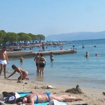 Provjerili smo zašto Crikvenica privlači turiste