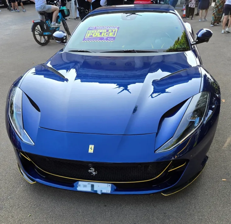 Zaplijenili luksuzne superautomobile, i ljubičasti Lamborghini ostao bez vlasnika