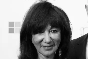 Nakon teške bolesti preminula je Jackie Bezos, majka osnivača Amazona Jeffa Bezosa