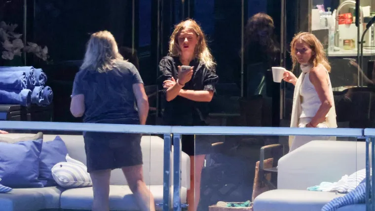 Uživancija na luksuznoj jahti: Geri Halliwell s obitelji stigla na Pelješac i očarala domaće znatiželjnike