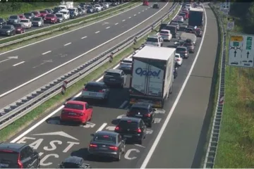 Vozači, naoružajte se strpljenjem! Gužve prema moru, očekujte kilometarske kolone