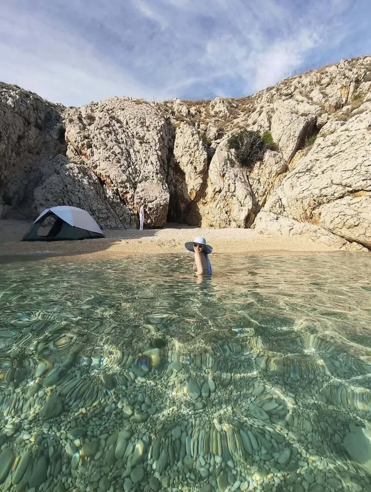 Nećete vjerovati kako Danijela Martinović provodi ljeto: Hotel s tisuću zvjezdica?