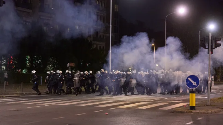 Kaotična večer diljem Srbije! Vučić: 'Sve maske su pale, odgovorni će biti kažnjeni‘