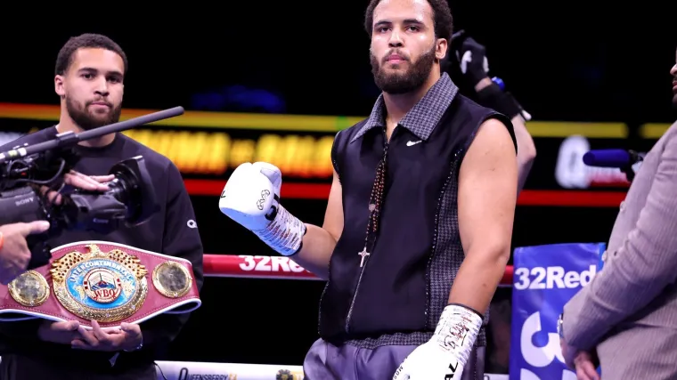 Britanski Tyson srušio 17 godina starijeg boksača za samo dvije minute pa poželio Hrgovića