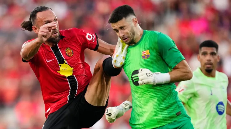 Ovo je bilo gadno! Vratar Barcelone popio high-kick, posljedice su vidljive...