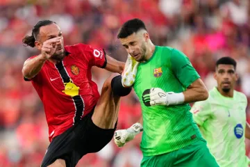 Ovo je bilo gadno! Vratar Barcelone popio high-kick, posljedice su vidljive...