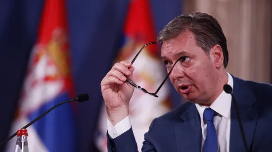 Na ulicama rat, a Vučić pokušava imati suze u očima! Pogledajte kako je nazvao Piculu i Bartulicu