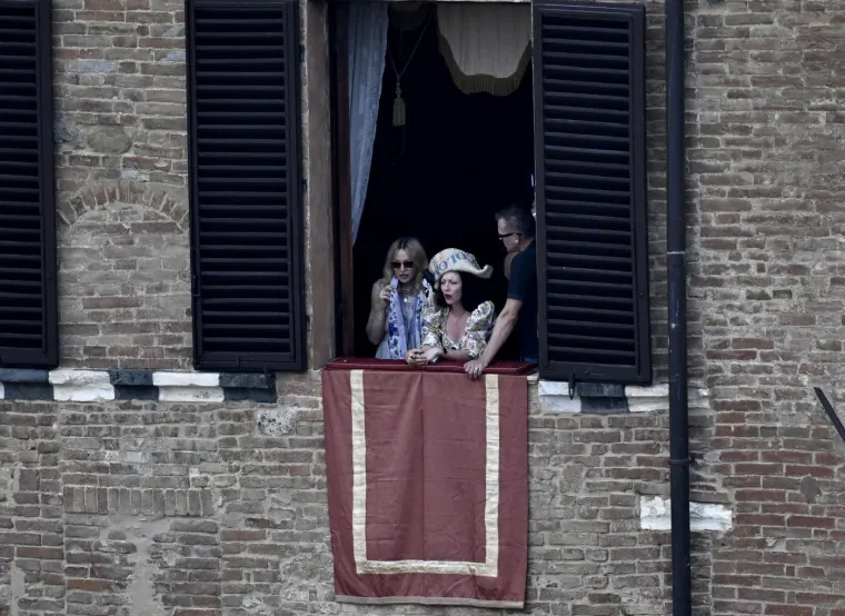 Ovo nismo očekivali! Toskana stala zbog Madonne: Ovako je kraljica popa proslavila svoj 67. rođendan