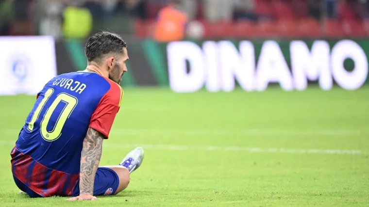 Bamba s klupe dvama pogotcima srušio otpor Slavena, zabio i Pukštas: Torcida igrače gađala bakljama