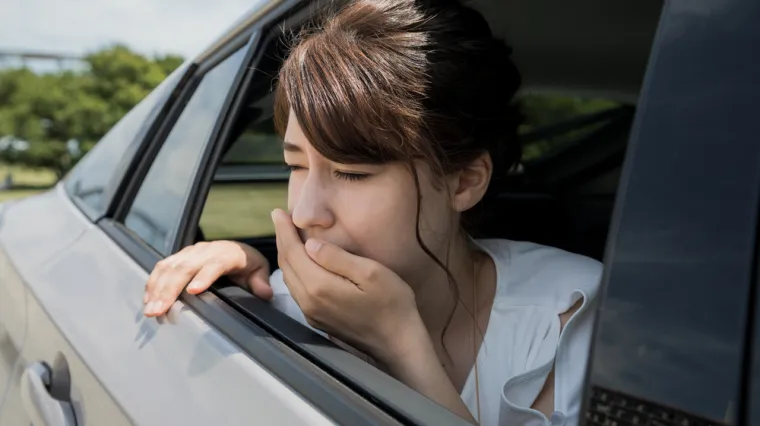 Muče vas mučnina i vrtoglavica tijekom vožnje? Uz ove prirodne metode bit će vam puno lakše