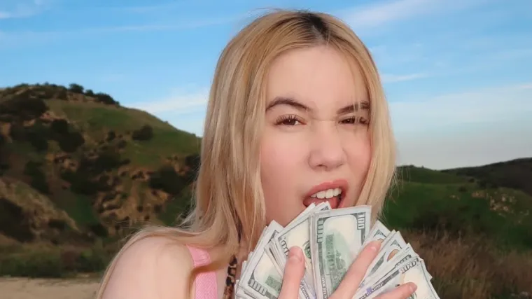 Zgrnula milijune pa šokirala izjavom: 'Ako imate više od 25 i radite od 9 do 17, vi ste promašaj'