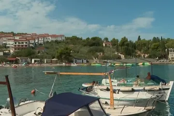 Šoltani poludjeli: 'Gušimo se u fekalijama i mazivu!'