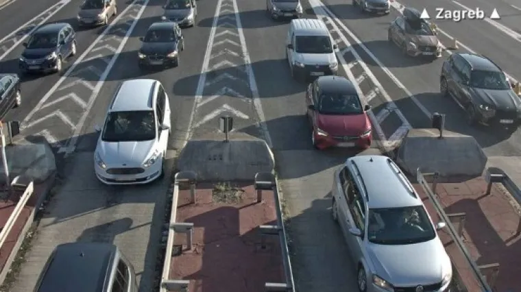 Prometne nesreće diljem zemlje stvaraju gužve na cestama: Na A1 možete naletjeti na srnu