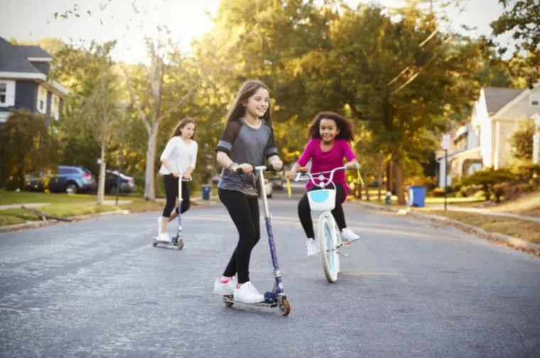 Opasnosti ne vrebaju samo na cesti, već i iza ekrana: Evo kako zaštititi djecu