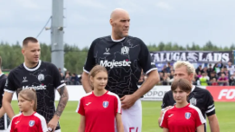 Bivši NBA košarkaš postavio rekord: Postao najviši nogometaš u povijesti!