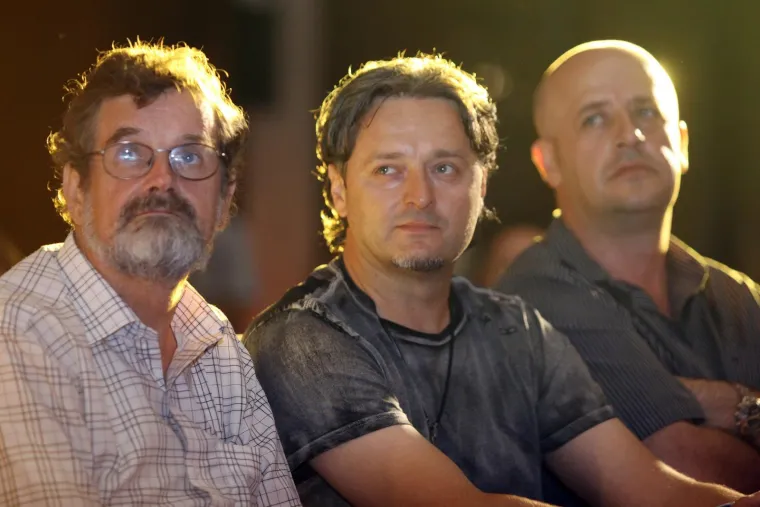 Prošlo je punih 16 godina: Evo kako je Thompson izgledao na predstavljanju svoje knjige