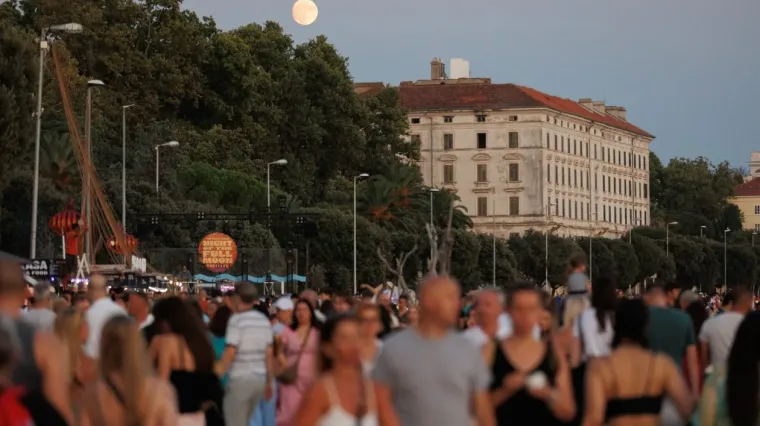 Novi slučaj taksista koji pljačka stranku: Naplatio joj mnogo više nego je trebao, ali završio je u pritvoru