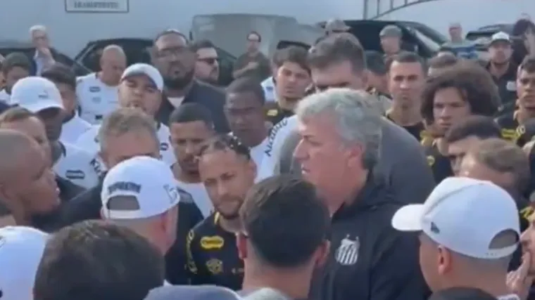 Užarena atmosfera u Santosu: Neymar na udaru bijesnih navijača nakon debakla