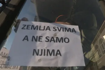 Poljoprivrednici bijesni zbog raspodjele državnog zemljišta, uputili oštru poruku ministru