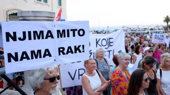 Očajni Splićani uznemireni zbog broda s azbestom: 'Mislim da je tu više ljudi u igri'