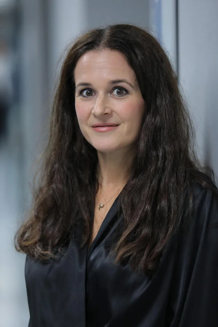 Otpjevala je 'Ima li nade za nas' i onda nestala: Evo kako danas izgleda i što radi Anđela Kolar