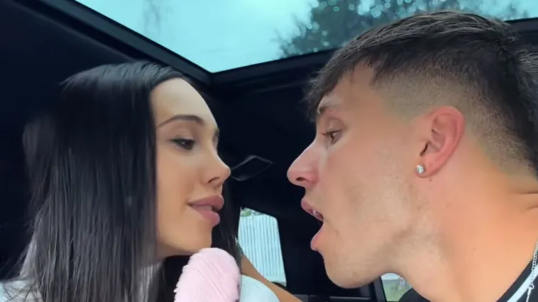 Glumica o romantičnoj vezi s polubratom, nedavno dobili i bebu: 'Zaljubila sam se...'